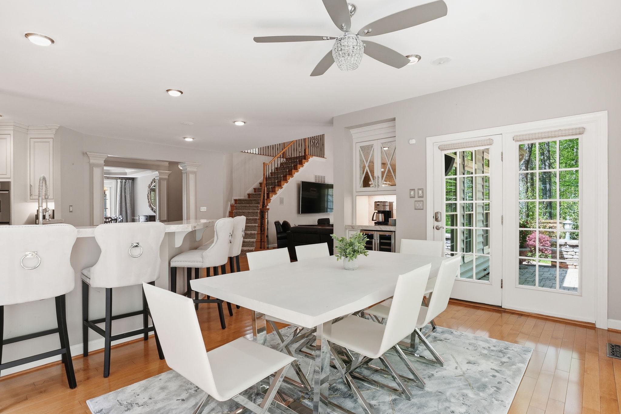 SOUTH RIVER COLONY - Residential