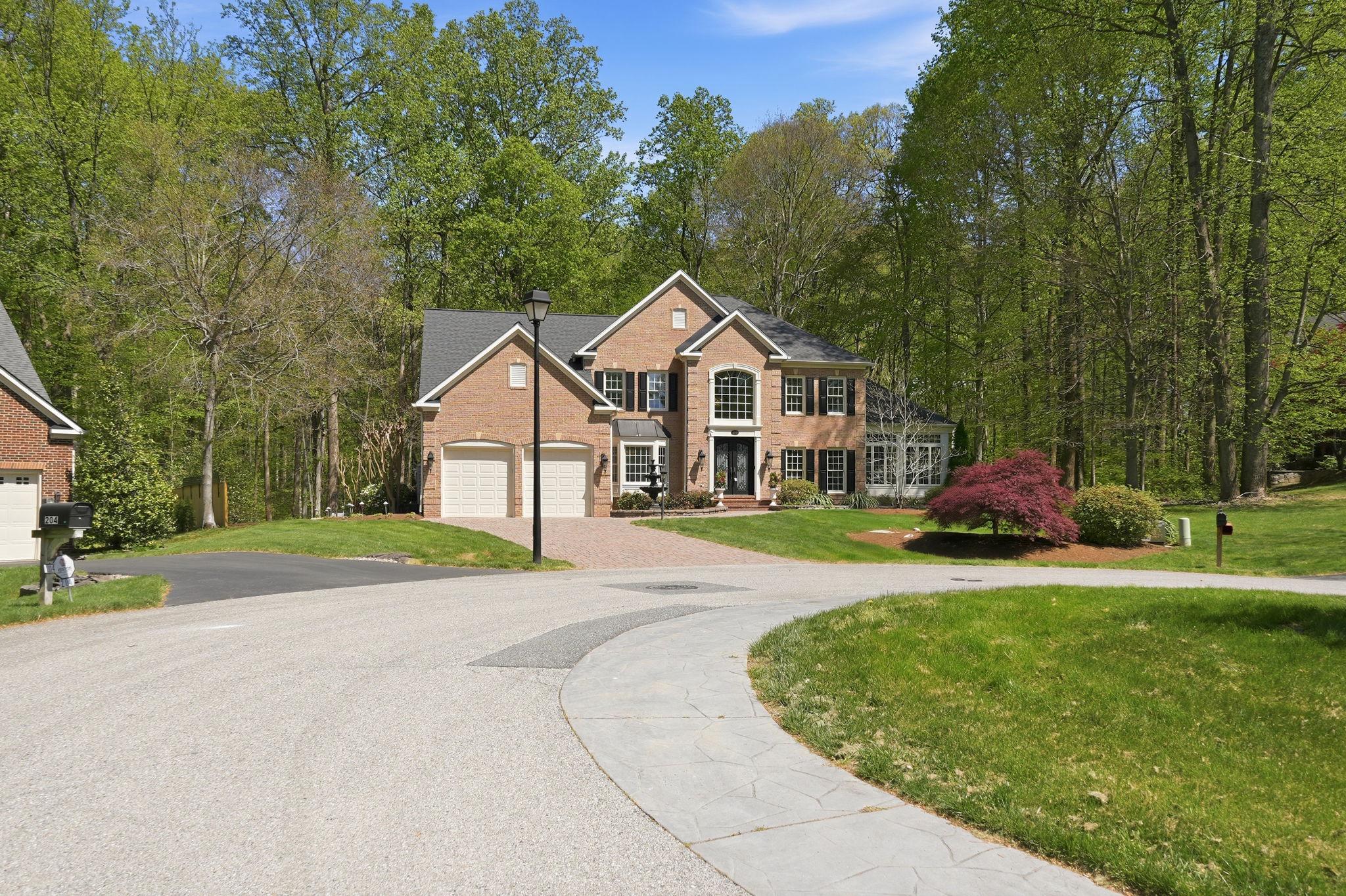 SOUTH RIVER COLONY - Residential