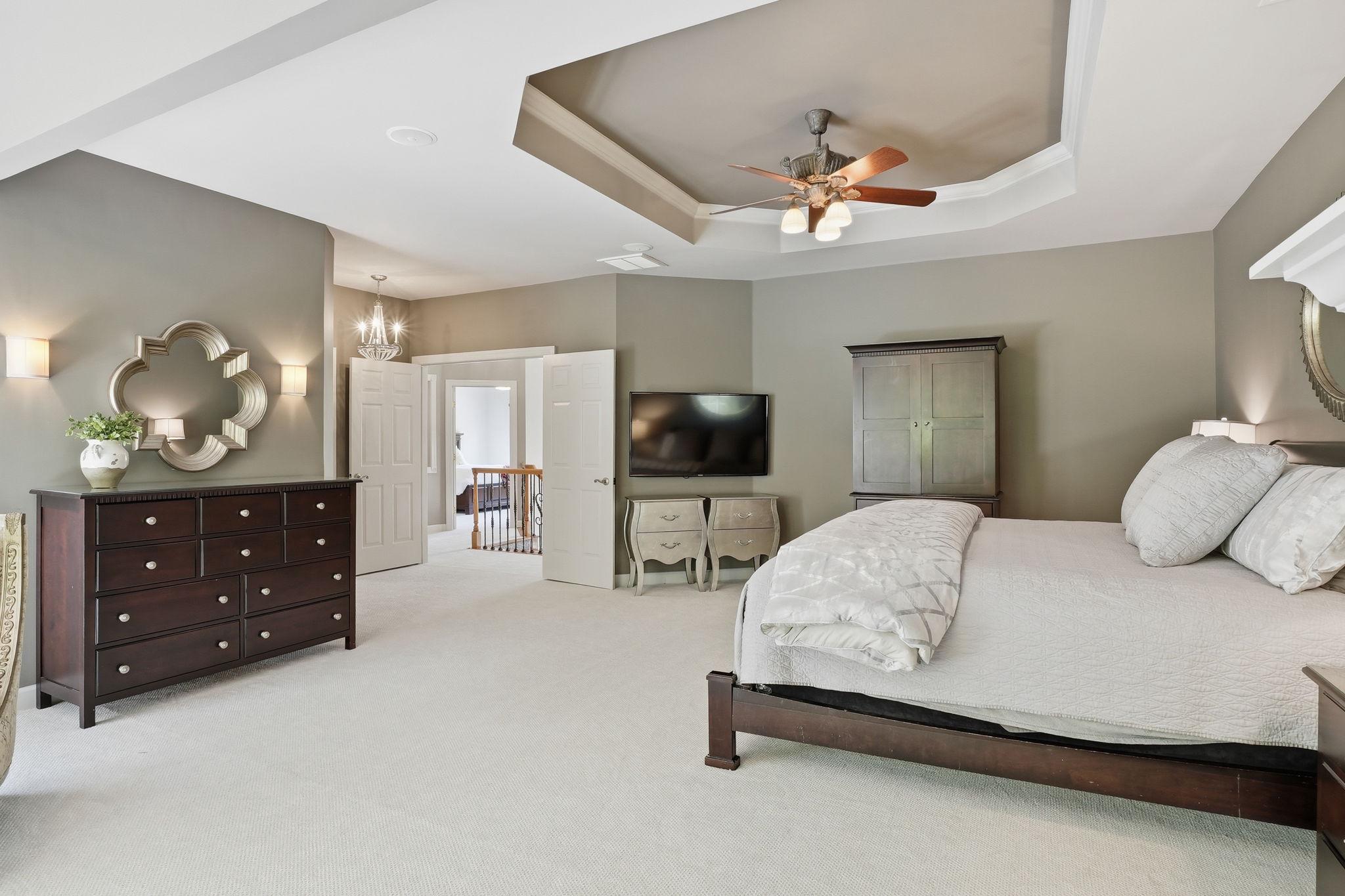 SOUTH RIVER COLONY - Residential