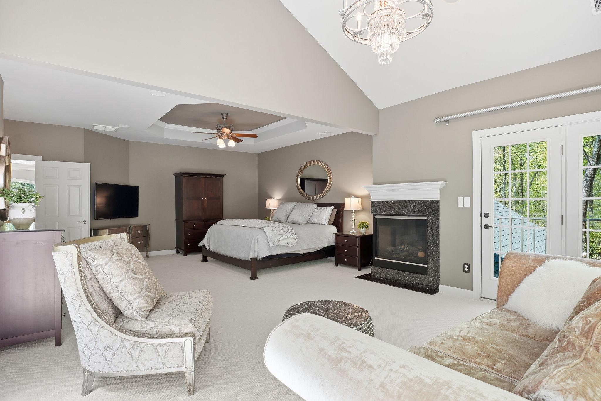 SOUTH RIVER COLONY - Residential