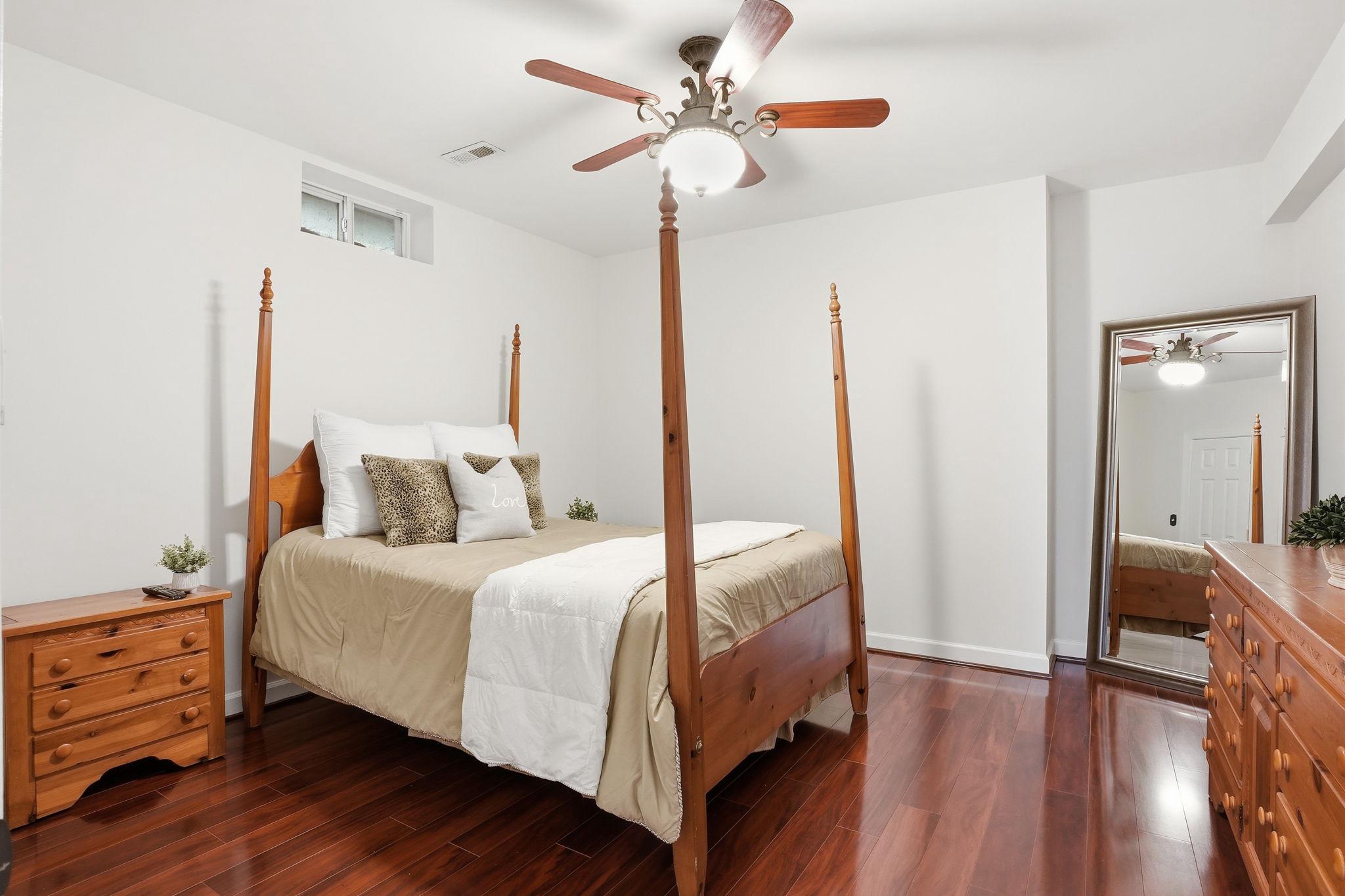 SOUTH RIVER COLONY - Residential