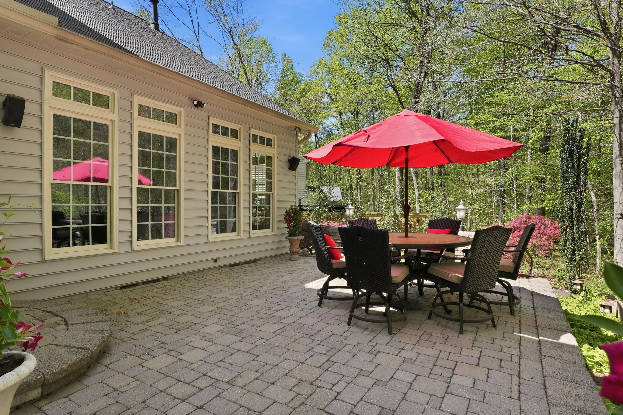 SOUTH RIVER COLONY - Residential