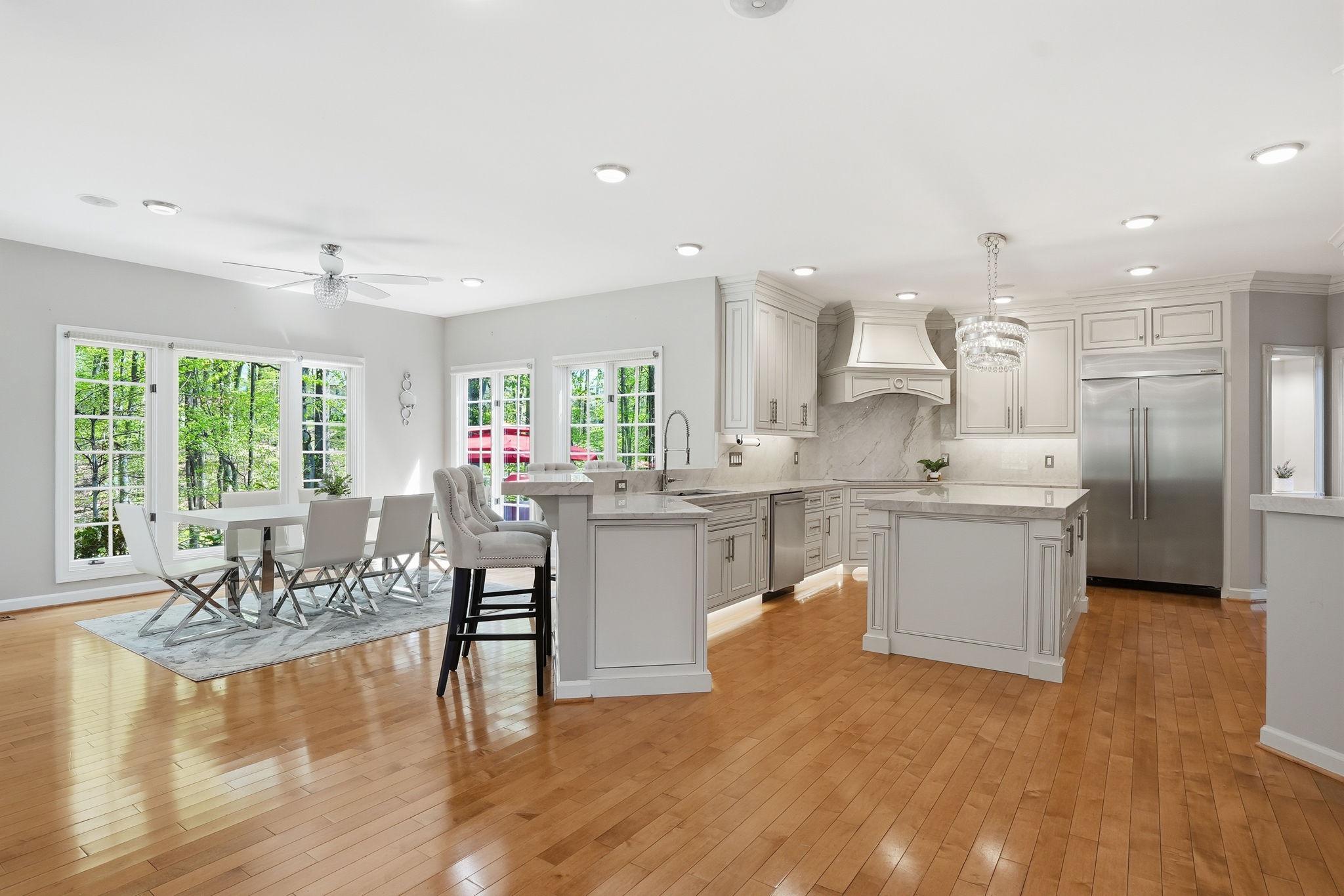 SOUTH RIVER COLONY - Residential