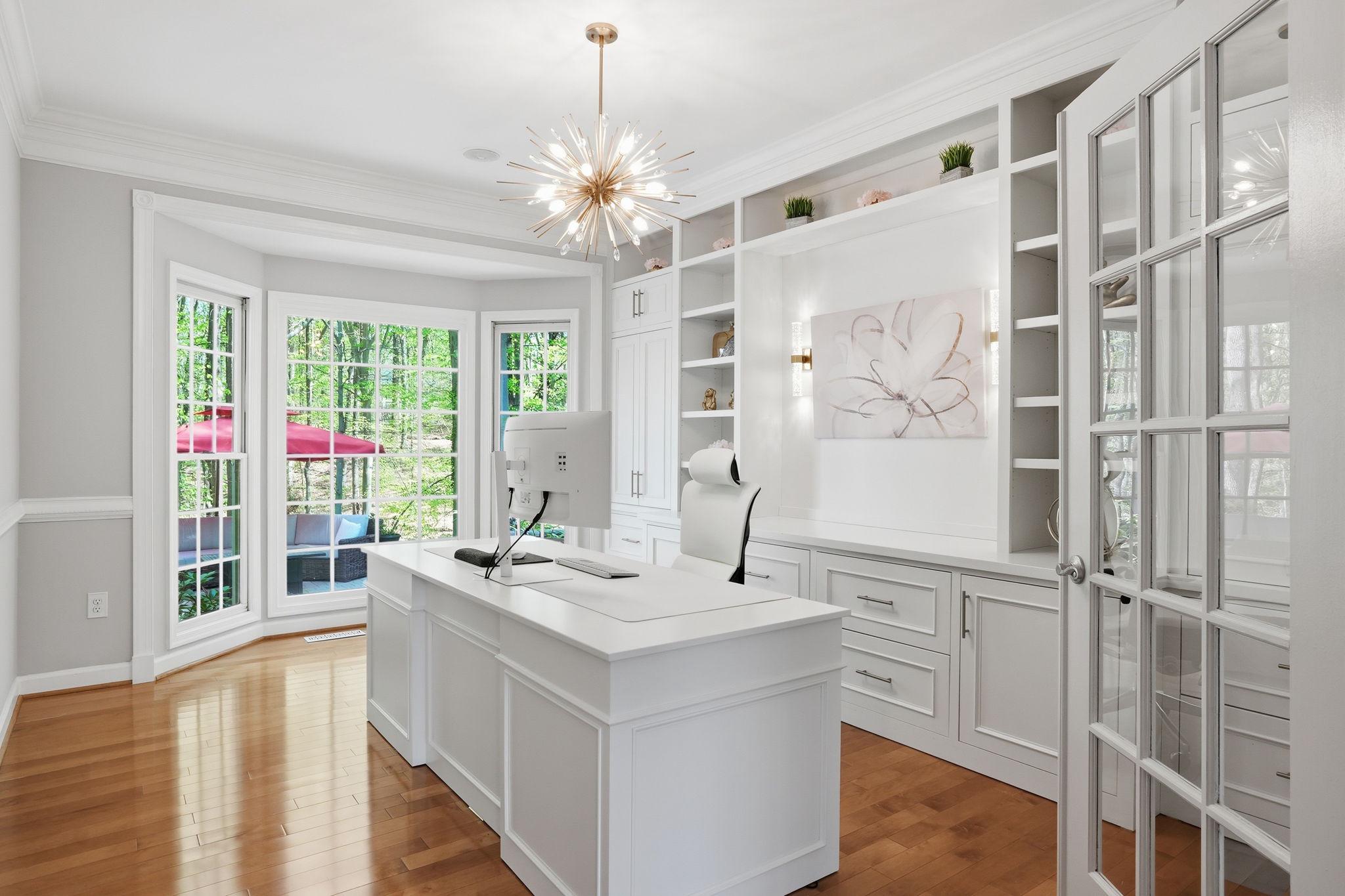 SOUTH RIVER COLONY - Residential