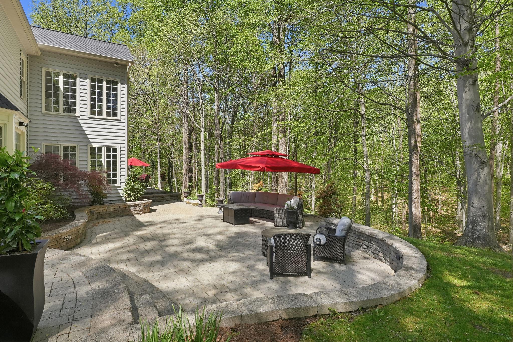 SOUTH RIVER COLONY - Residential