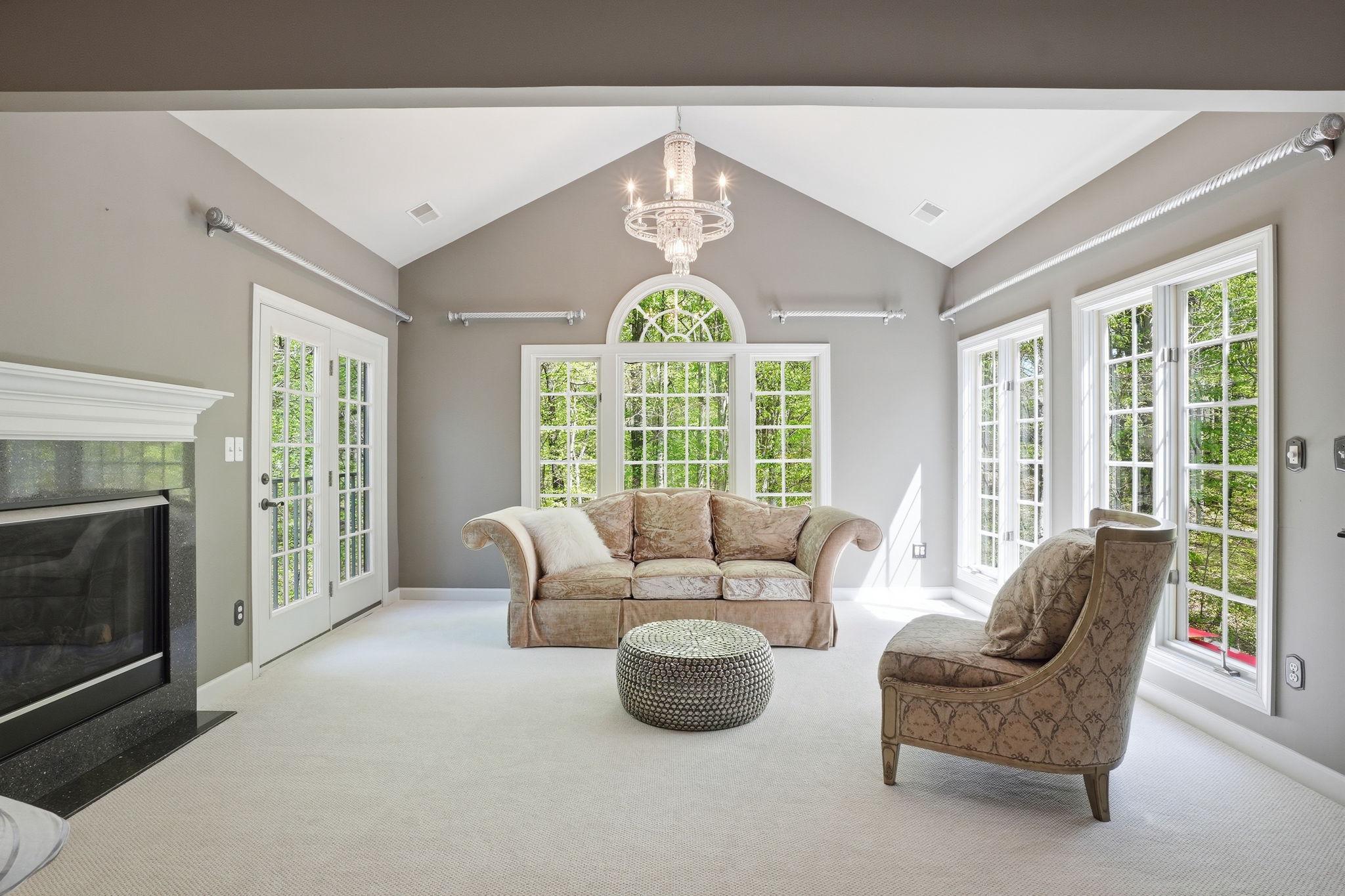 SOUTH RIVER COLONY - Residential