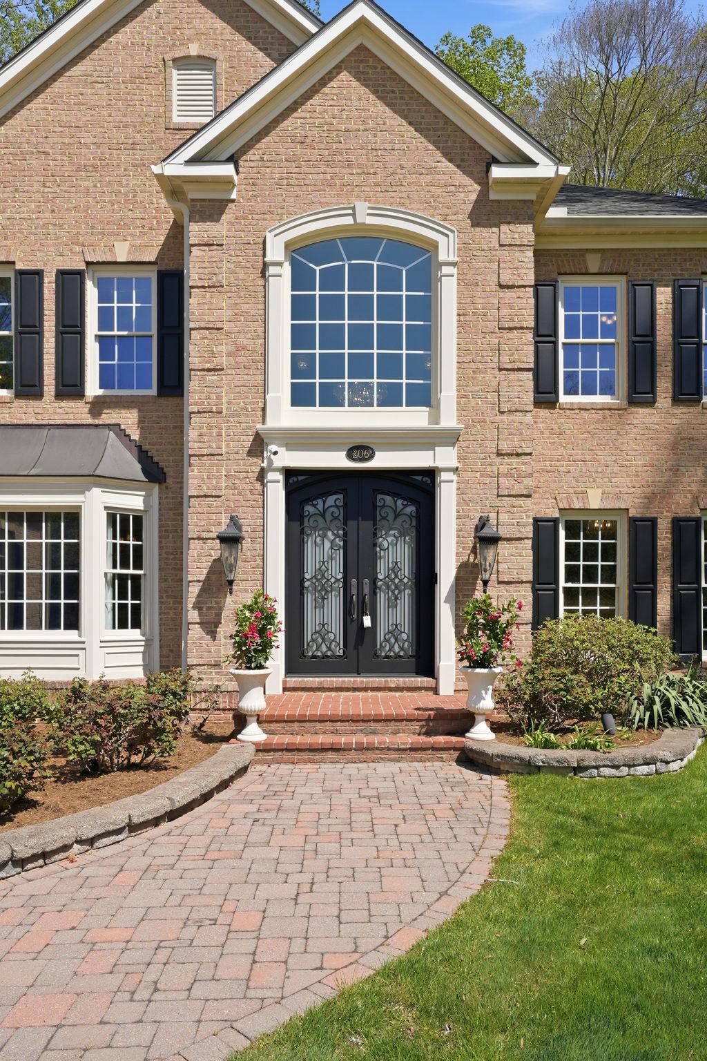 SOUTH RIVER COLONY - Residential