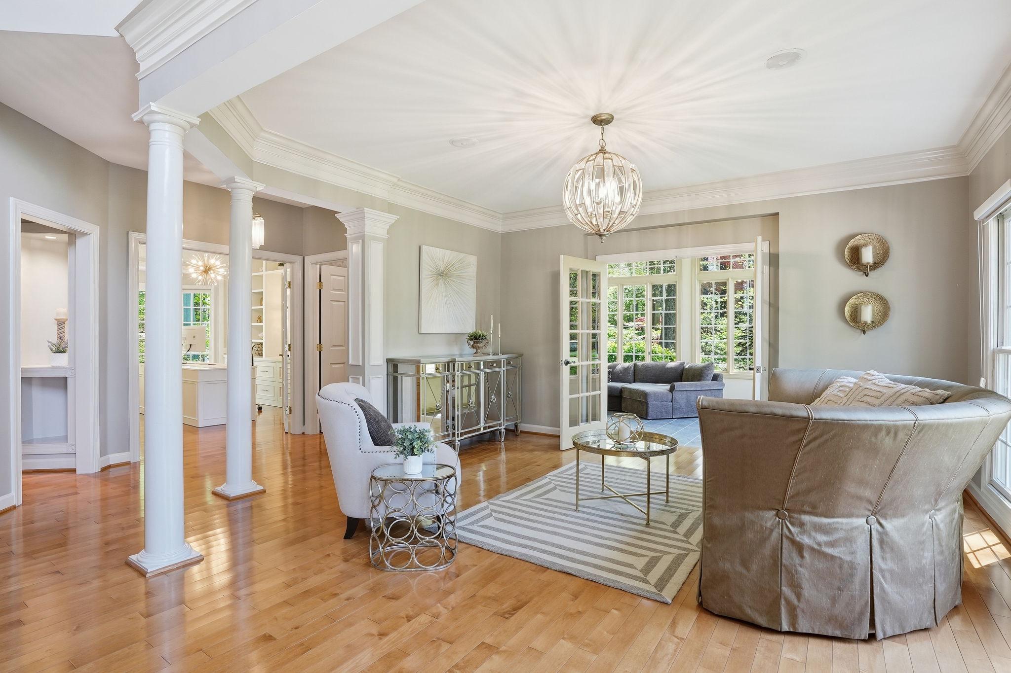 SOUTH RIVER COLONY - Residential