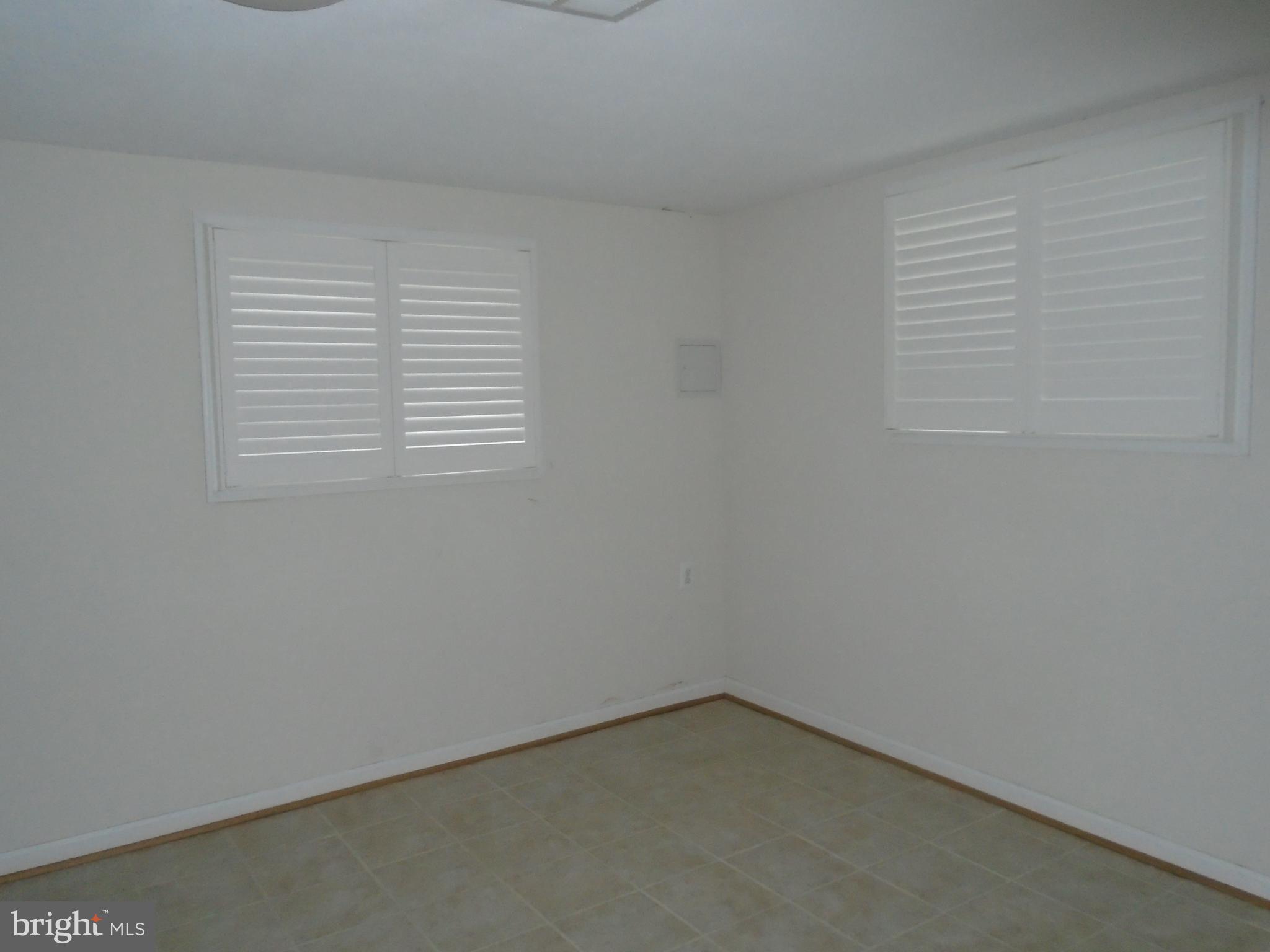 CLEMENS CROSSING - Residential Lease