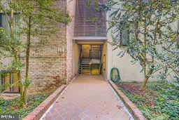111D CROSS KEYS ROAD 111D