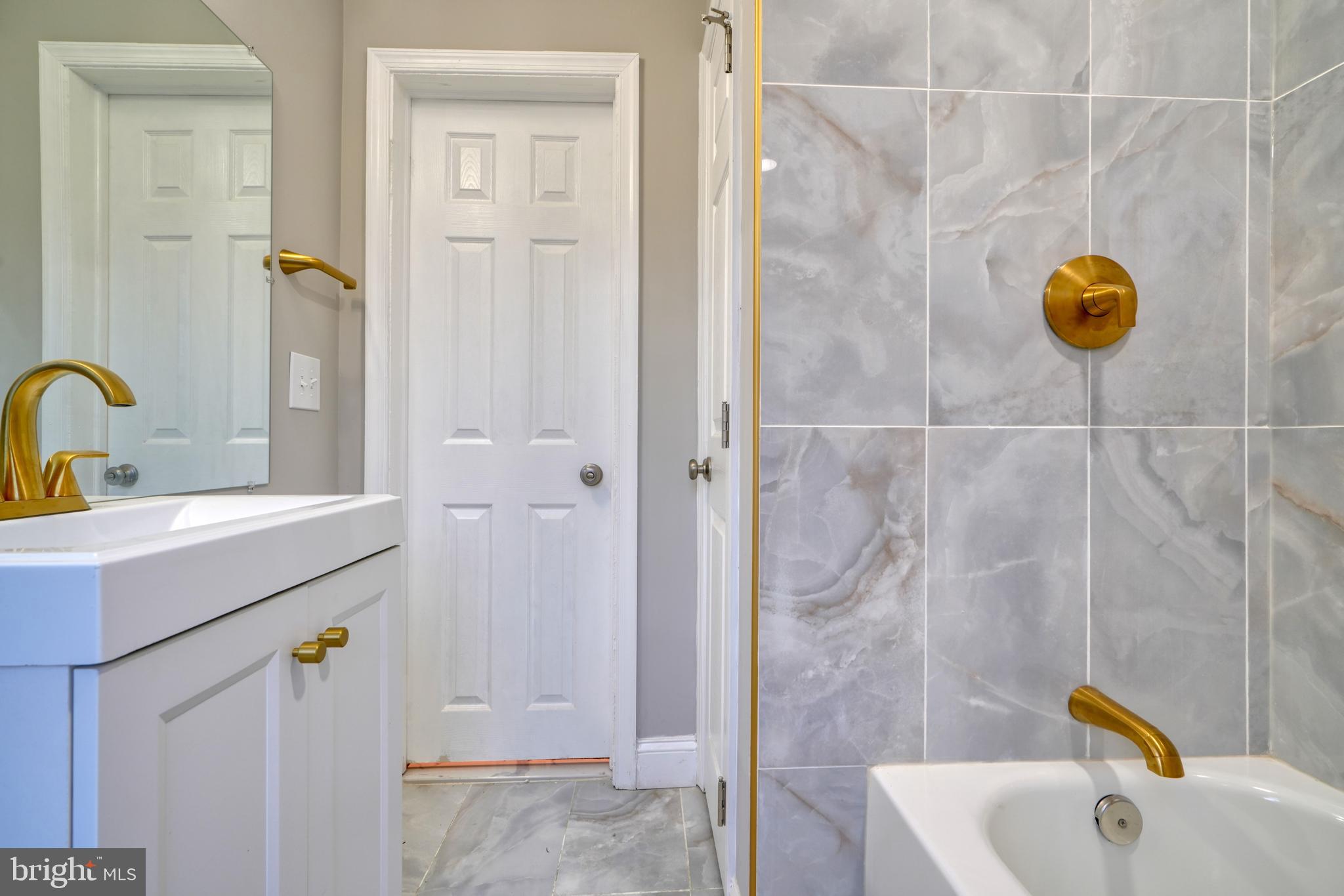 ROGNEL HEIGHTS - Residential