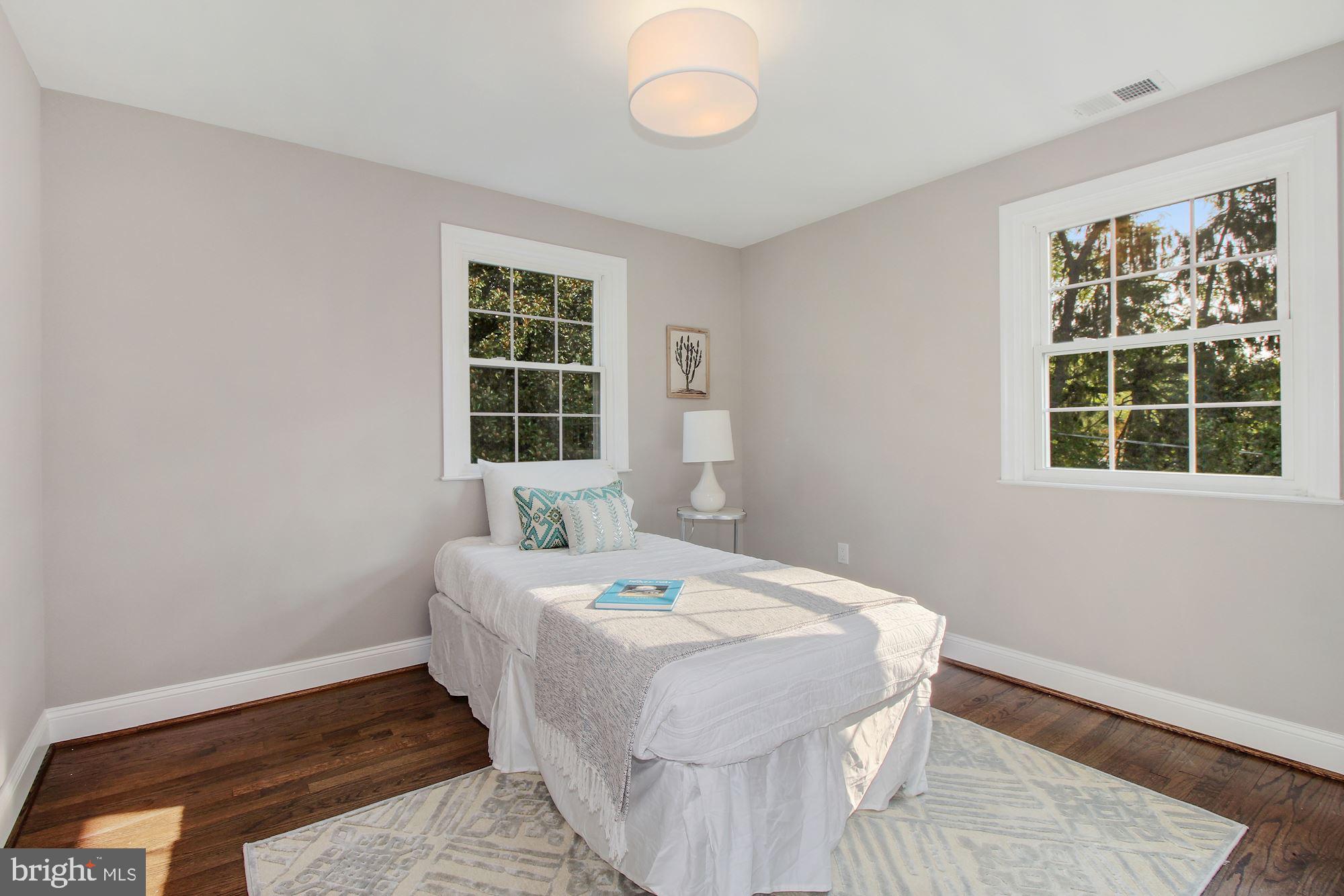 STONELEIGH - Residential