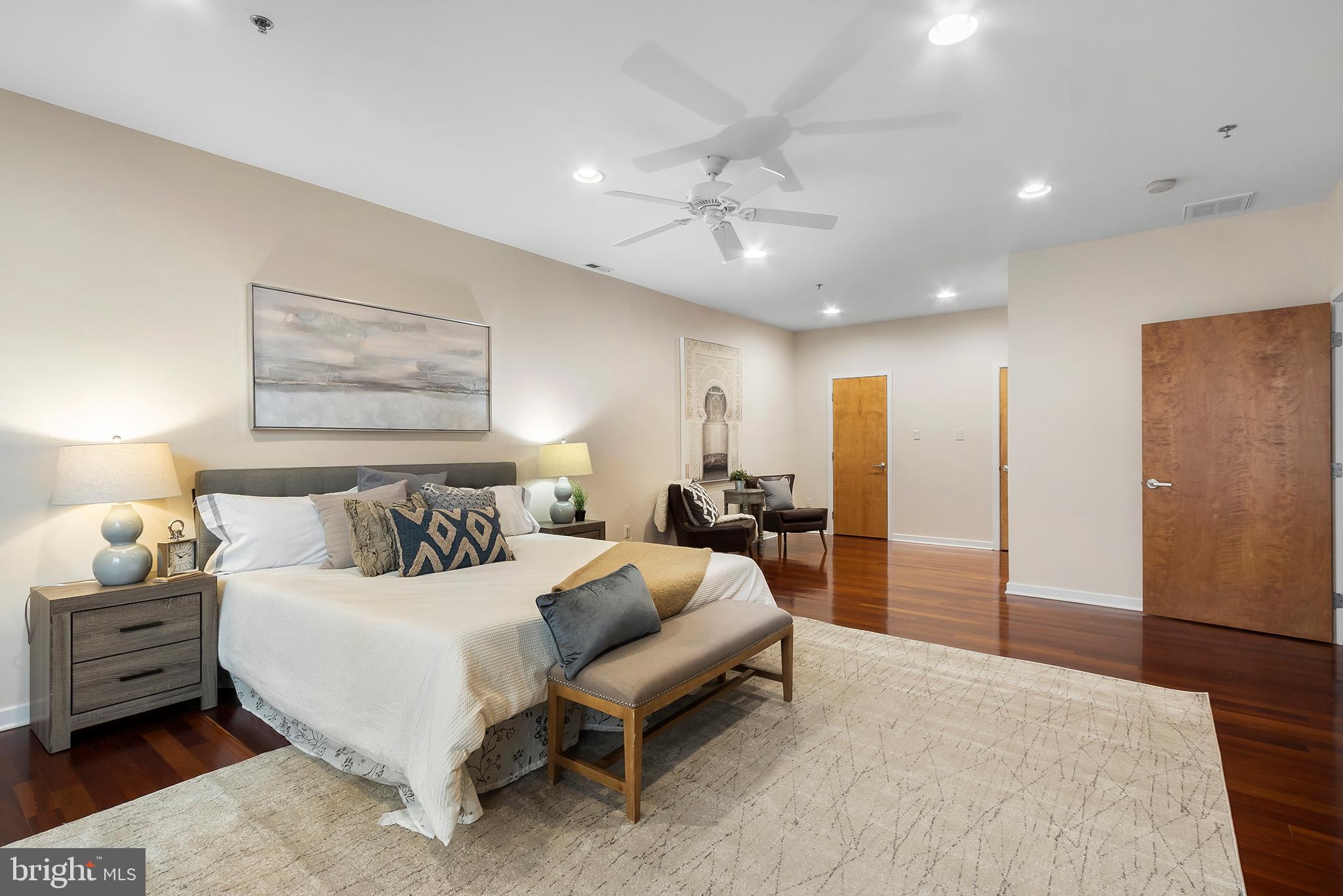 WASHINGTON SQ WEST - Residential