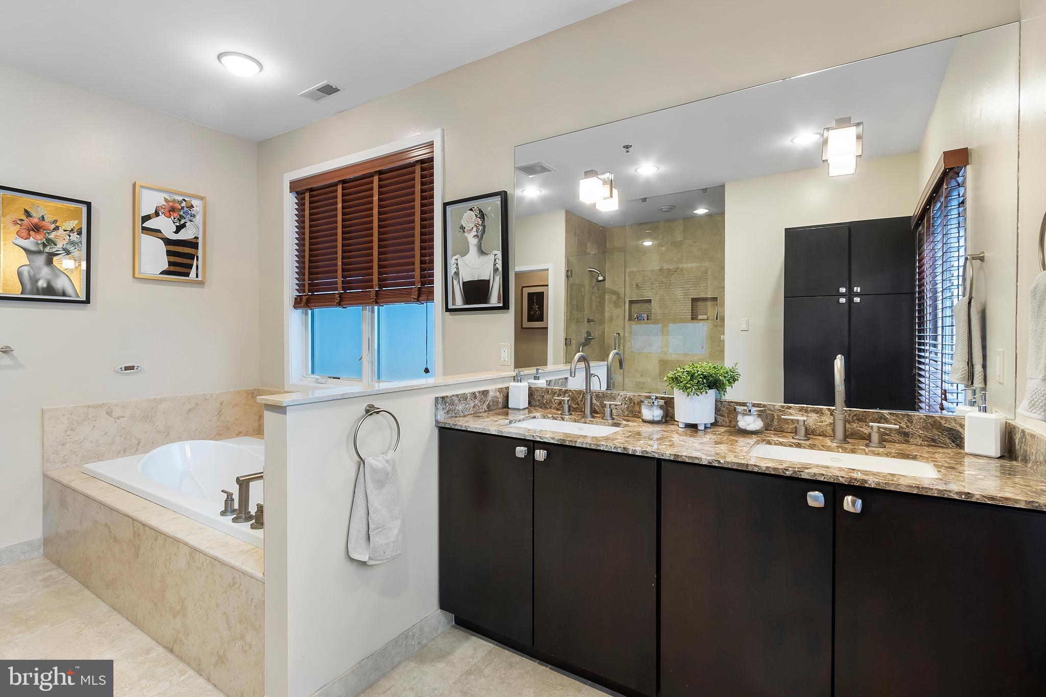 WASHINGTON SQ WEST - Residential