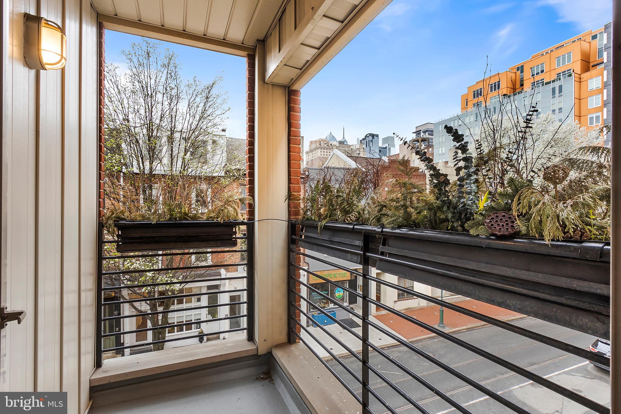 WASHINGTON SQ WEST - Residential