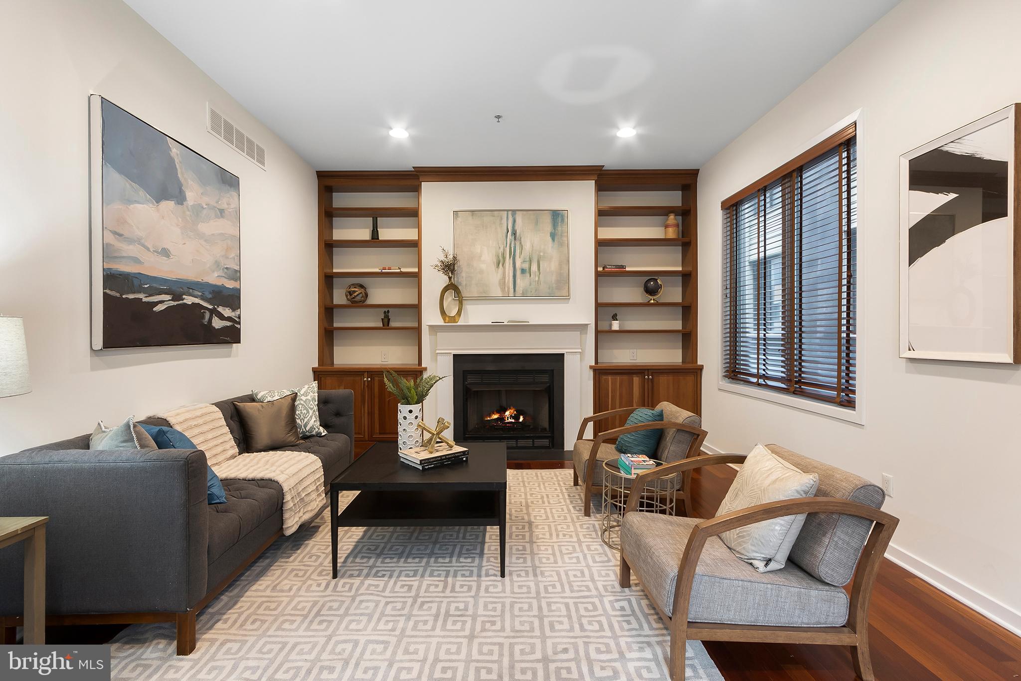 WASHINGTON SQ WEST - Residential