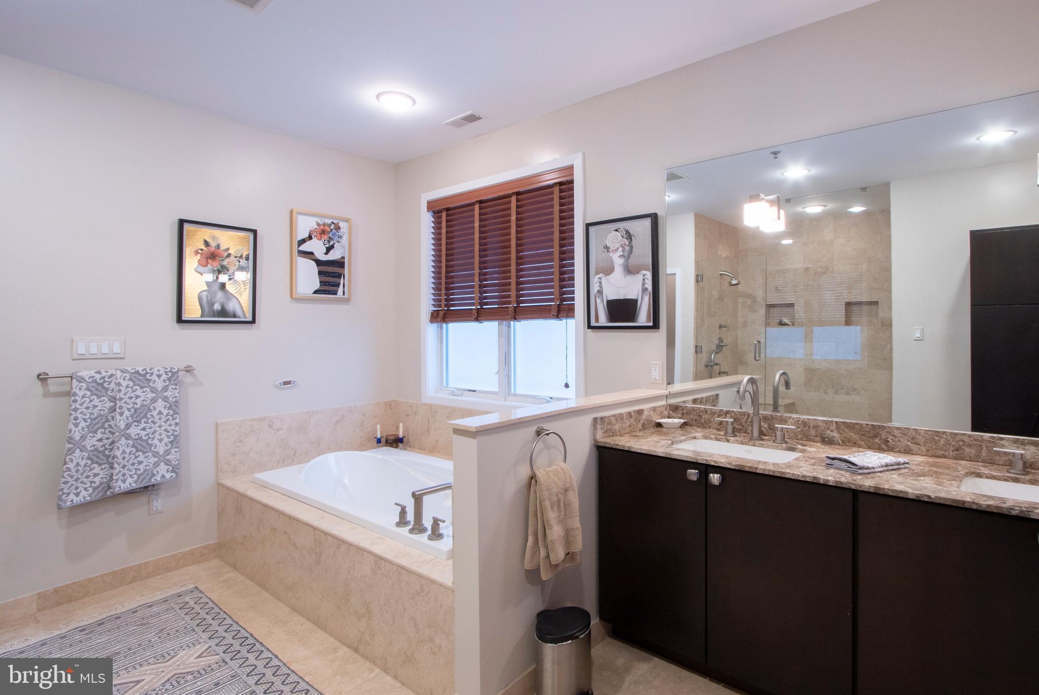 WASHINGTON SQ WEST - Residential