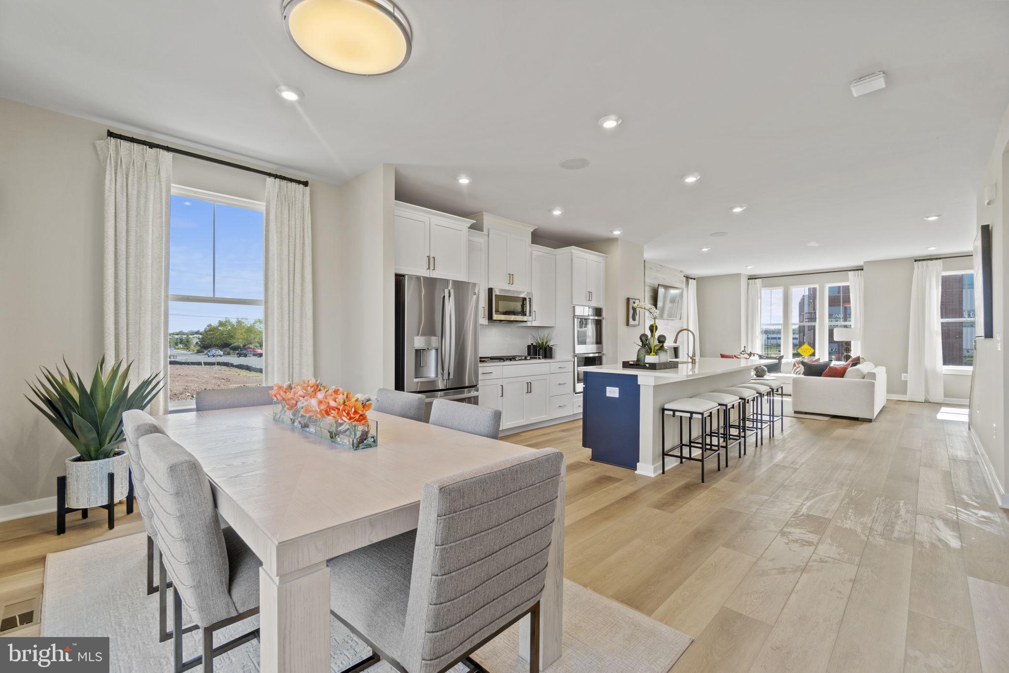 ARCOLA TOWN CENTER - Residential