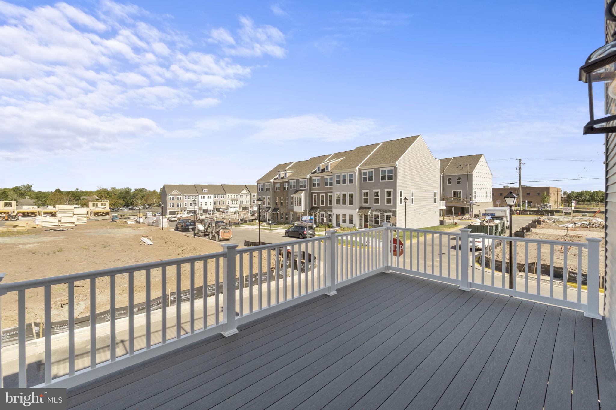 ARCOLA TOWN CENTER - Residential