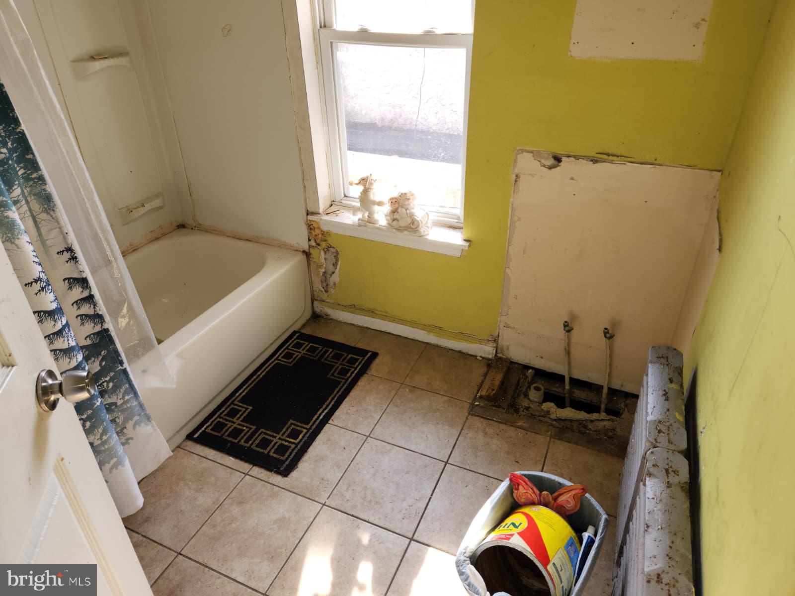 NORRISTOWN - Residential