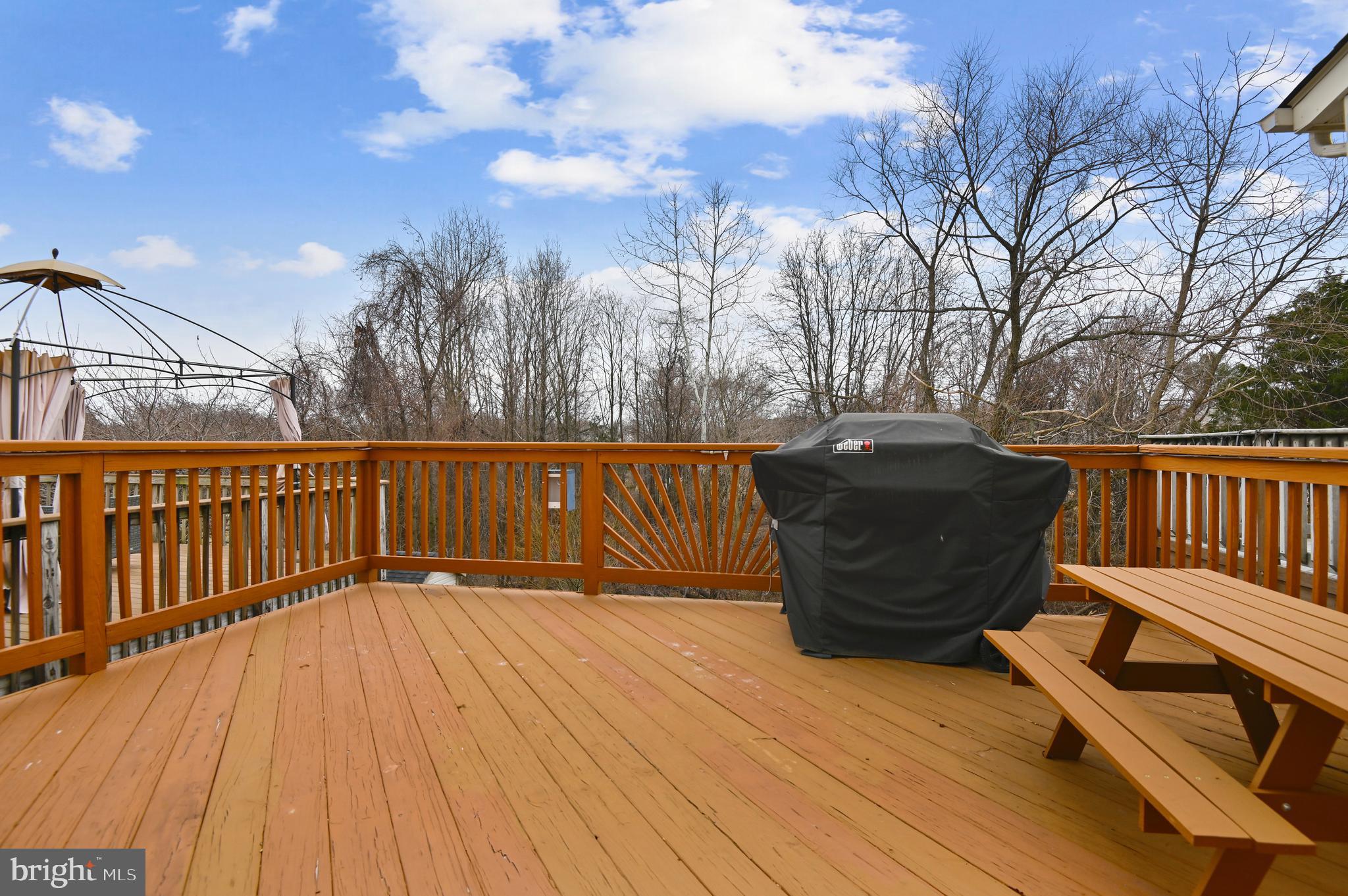 CONSTANT FRIENDSHIP - Residential