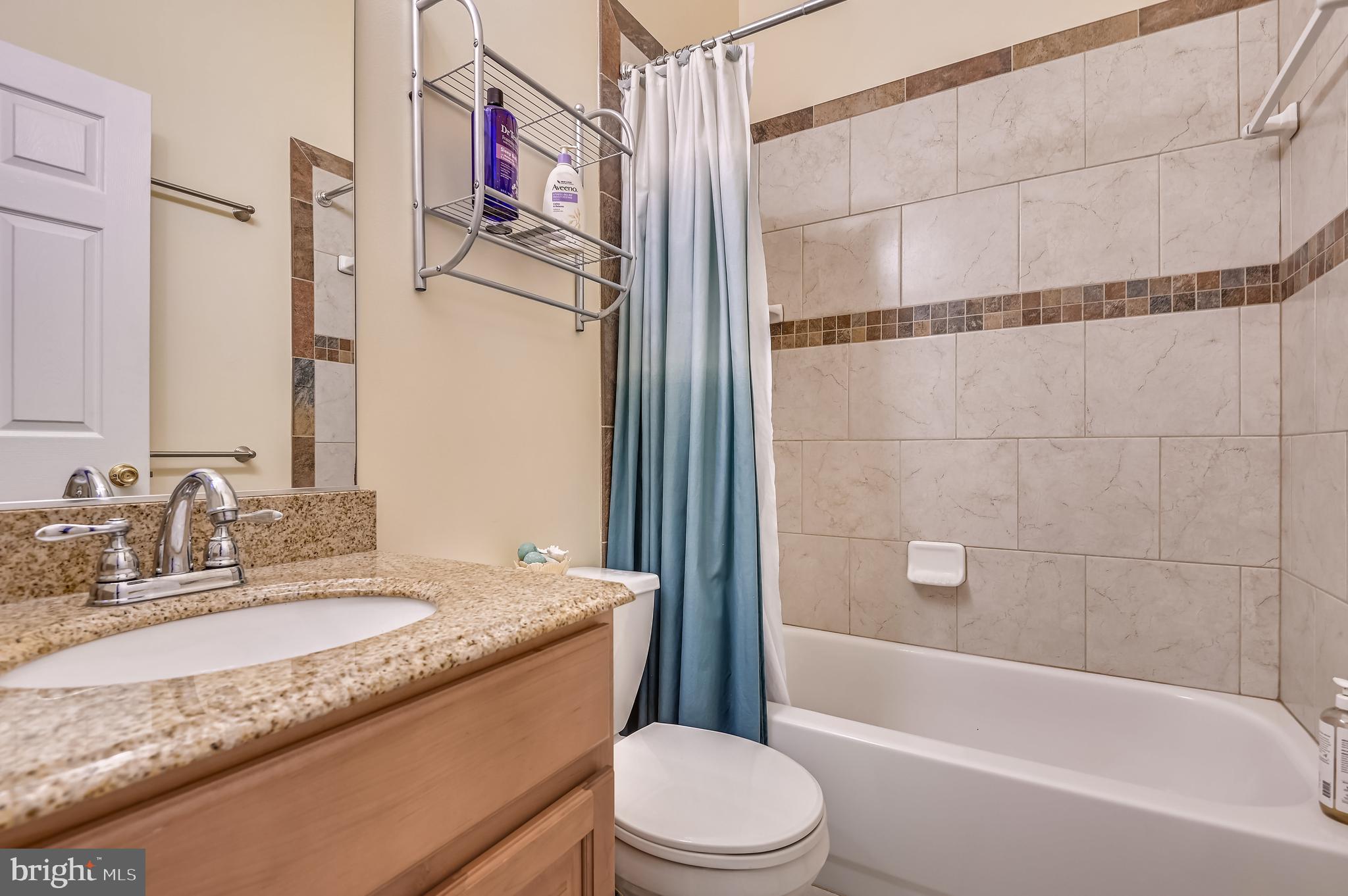 CONSTANT FRIENDSHIP - Residential