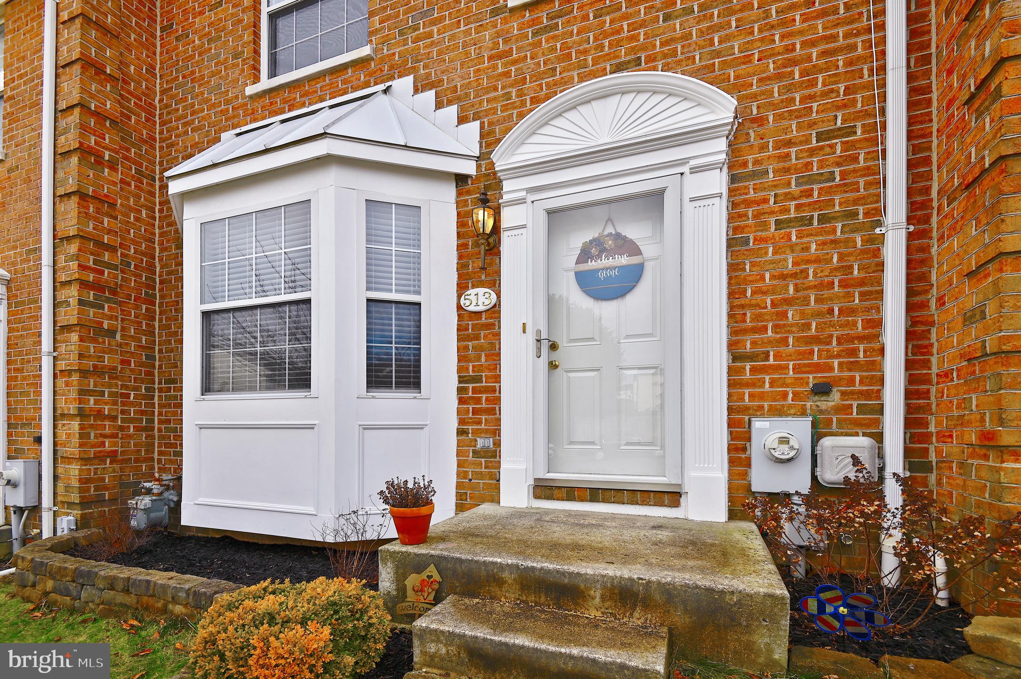 CONSTANT FRIENDSHIP - Residential