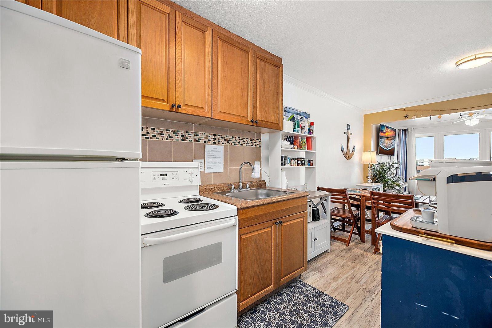 BAYSHORE ESTATES - Residential