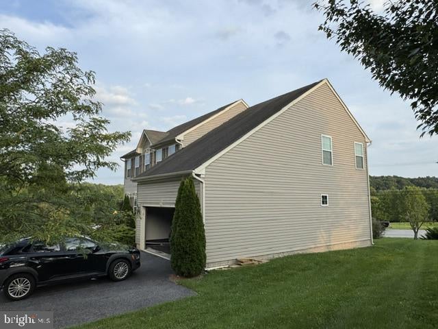 2877 MAHLA COURT