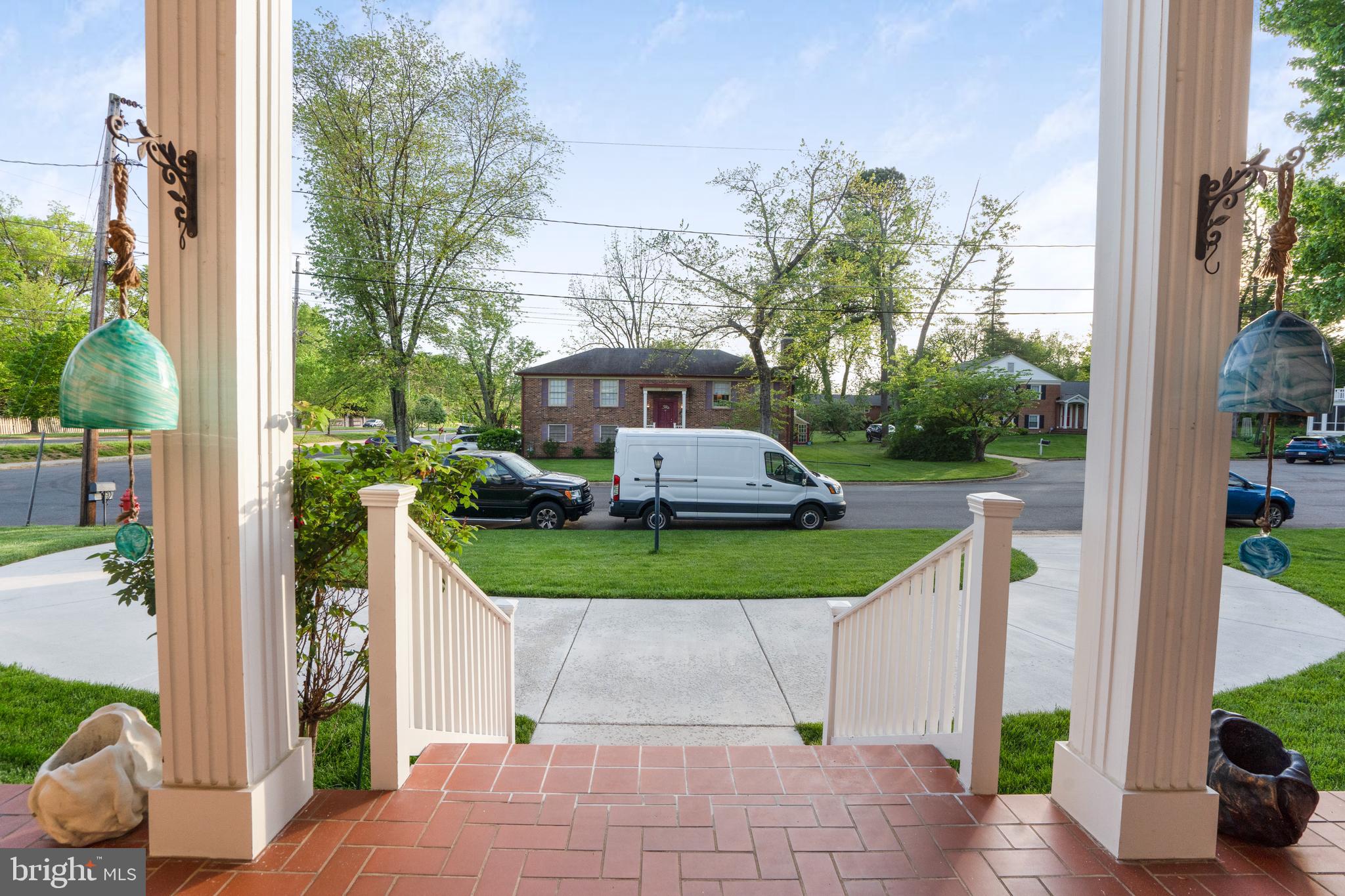 101 OAKMONT COURT NE