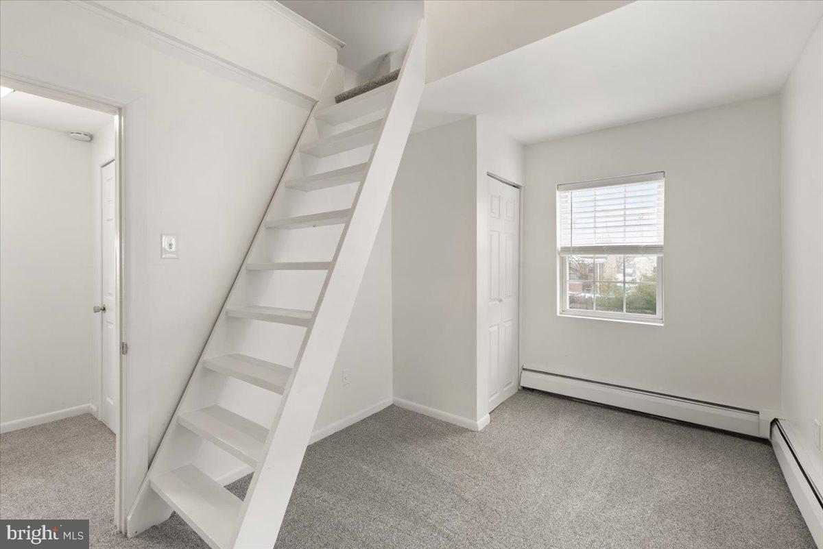 CRESTMONT - Residential