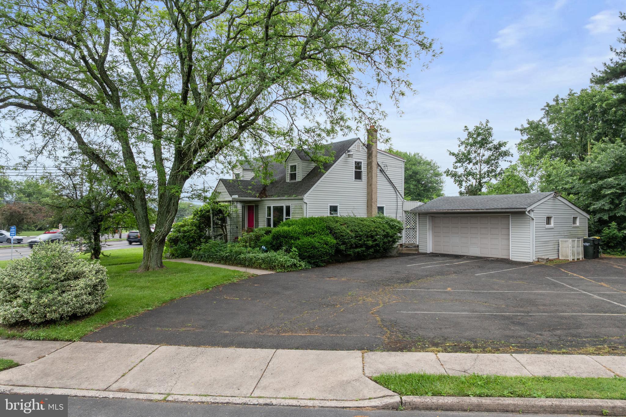 2780 E COUNTY LINE ROAD
