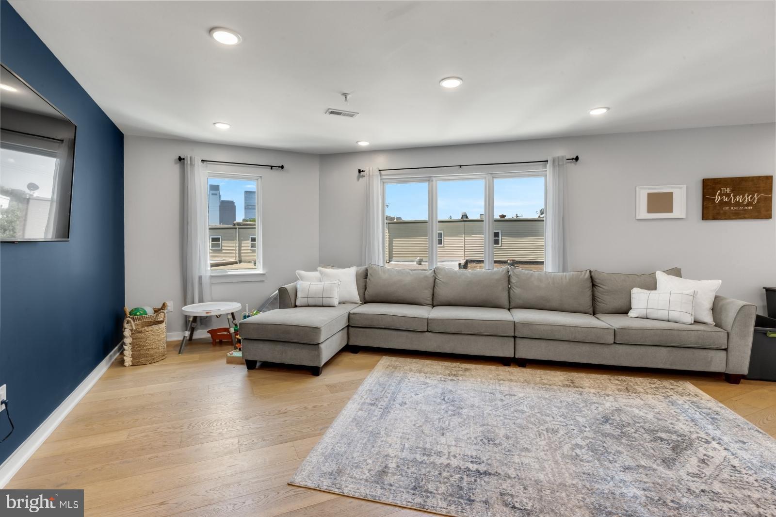 FRANCISVILLE - Residential Lease