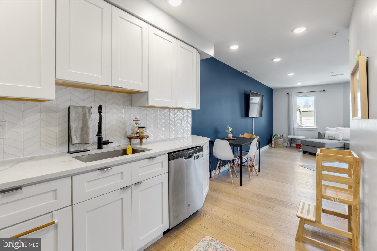 FRANCISVILLE - Residential Lease