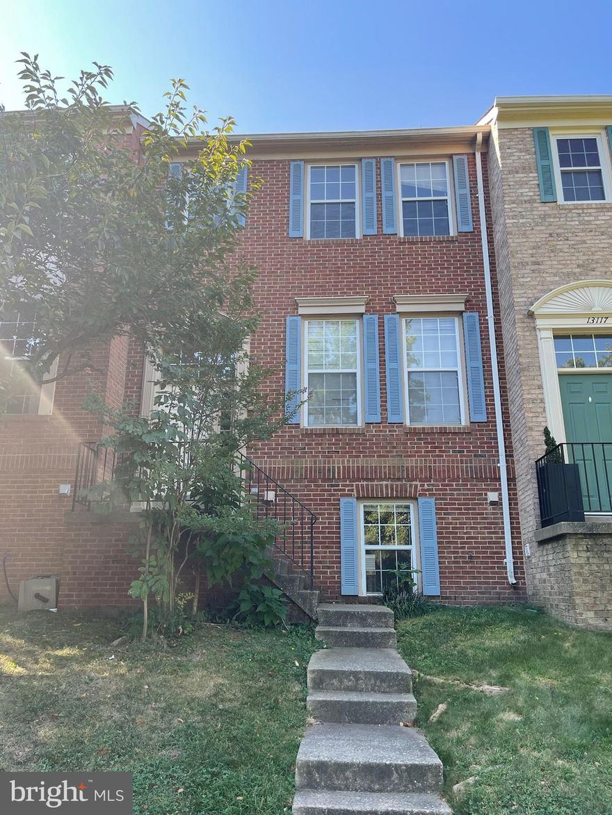 Bright, spacious and open floor plan, in convenient location near Fair Lakes, Fair Oaks Mall, FFX Co Parkway. 3 fully finished levels, 3 sided gas fireplace, eat-in kitchen, walk out basement, Primary suite with luxury bath,  and deck. 2 reserved parking spaces. Pets considered.