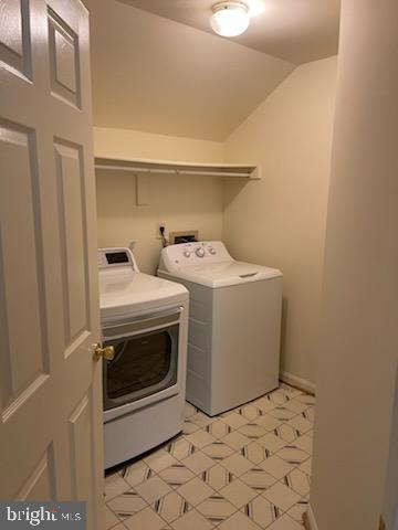 FAIR LAKES LAND BAY - Residential Lease