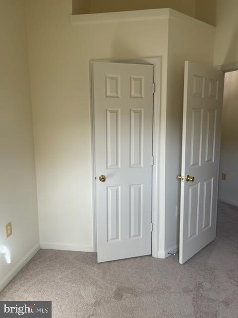 FAIR LAKES LAND BAY - Residential Lease