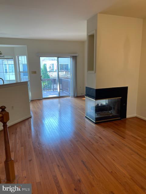 FAIR LAKES LAND BAY - Residential Lease