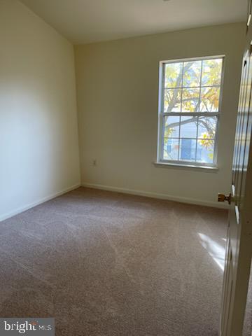 FAIR LAKES LAND BAY - Residential Lease