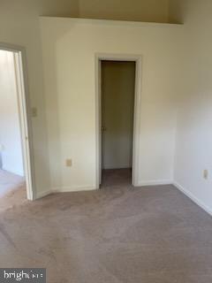 FAIR LAKES LAND BAY - Residential Lease