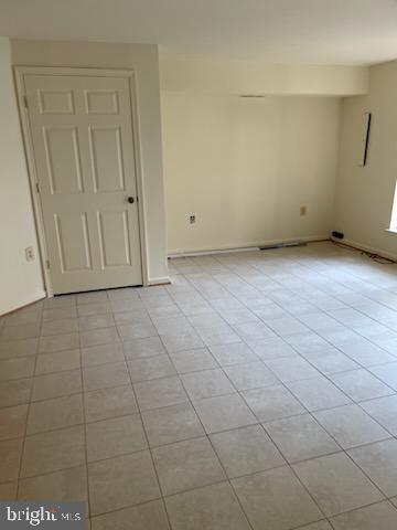 FAIR LAKES LAND BAY - Residential Lease