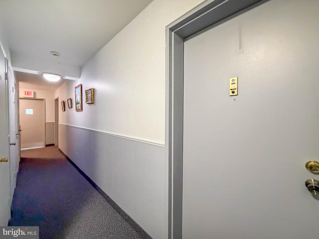 44303 DELAIRE LANDING ROAD 00 303