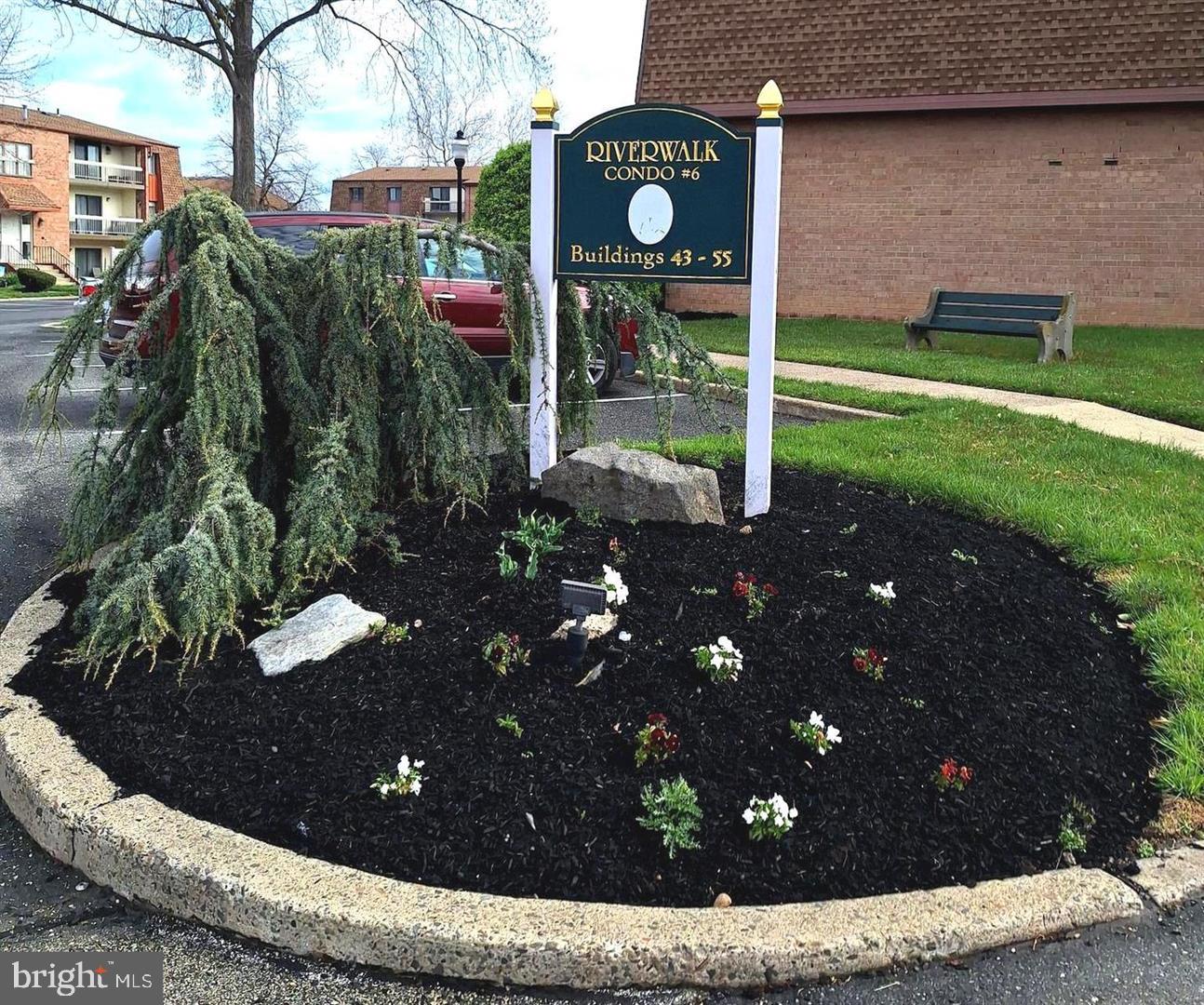 44303 DELAIRE LANDING ROAD 00 303