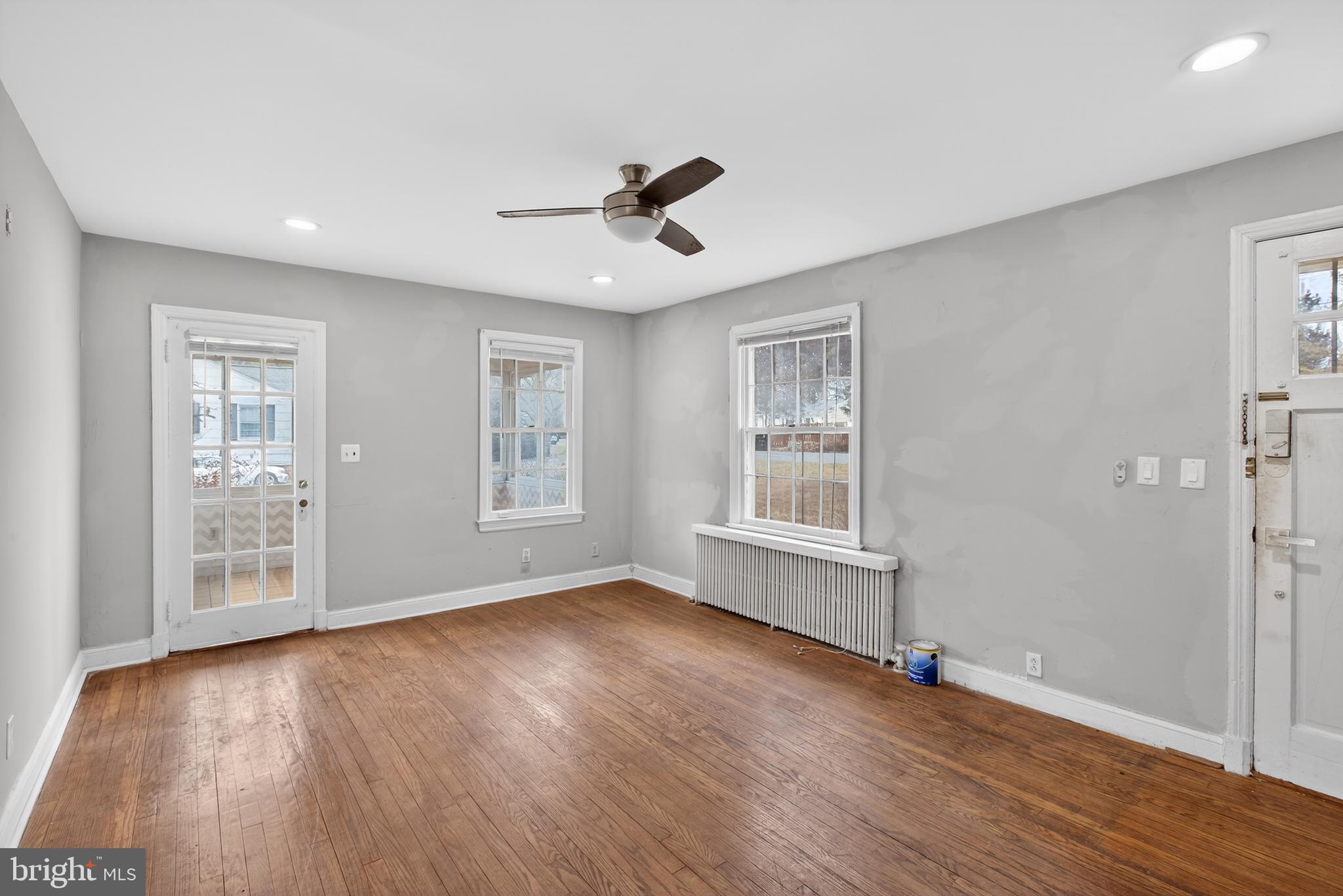 HYATTSVILLE - Residential