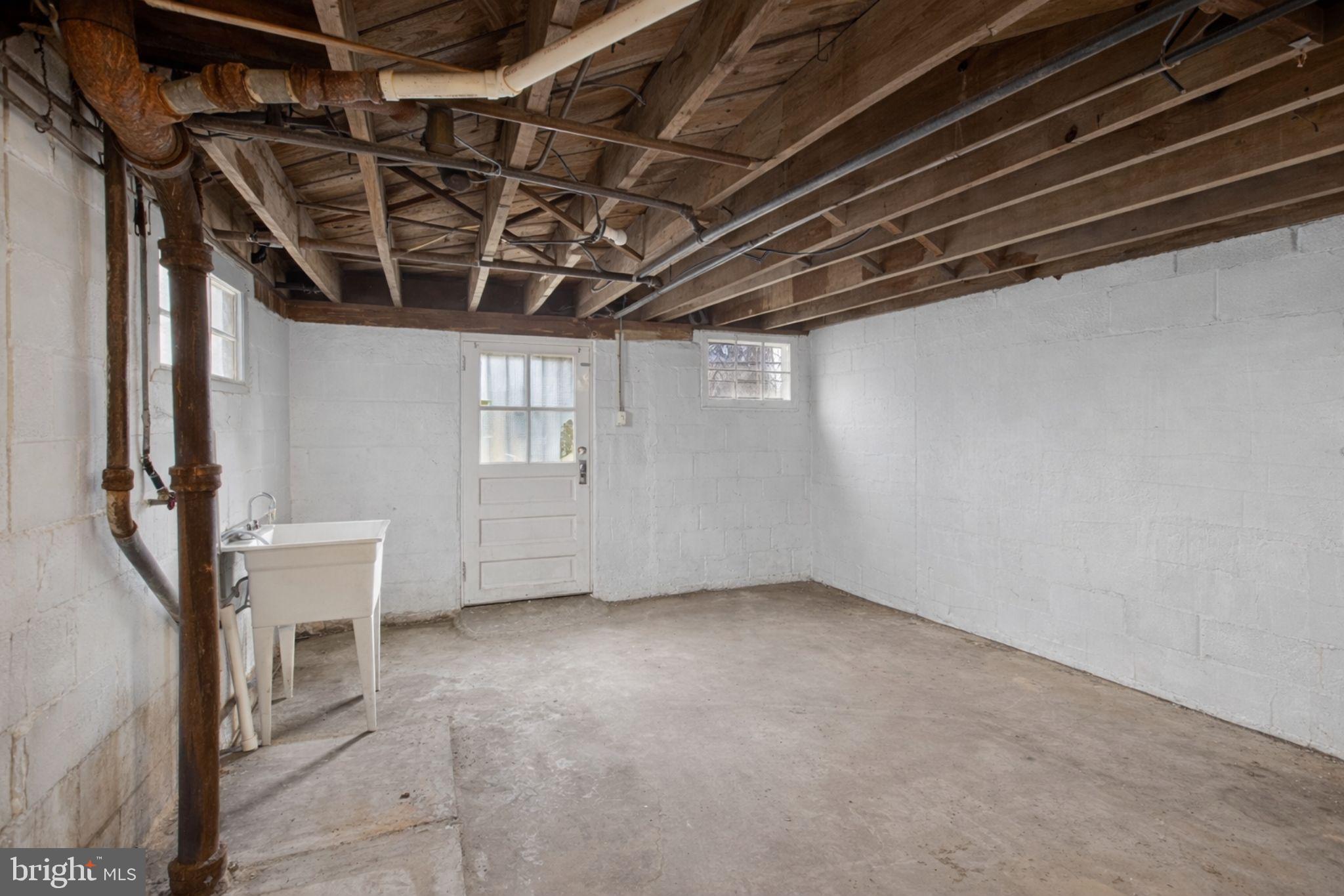 HYATTSVILLE - Residential