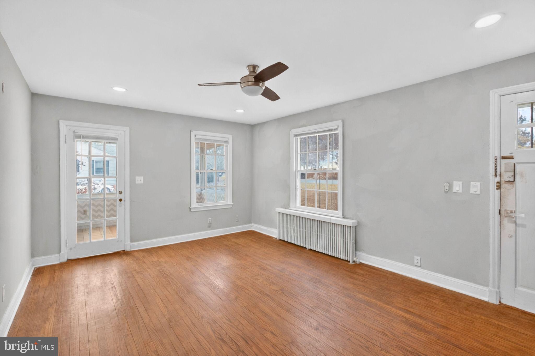 HYATTSVILLE - Residential