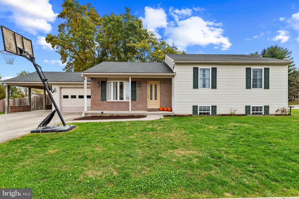 Photo of 1 Sease Drive, HANOVER, PA 17331 (MLS # PAAD2020548)
