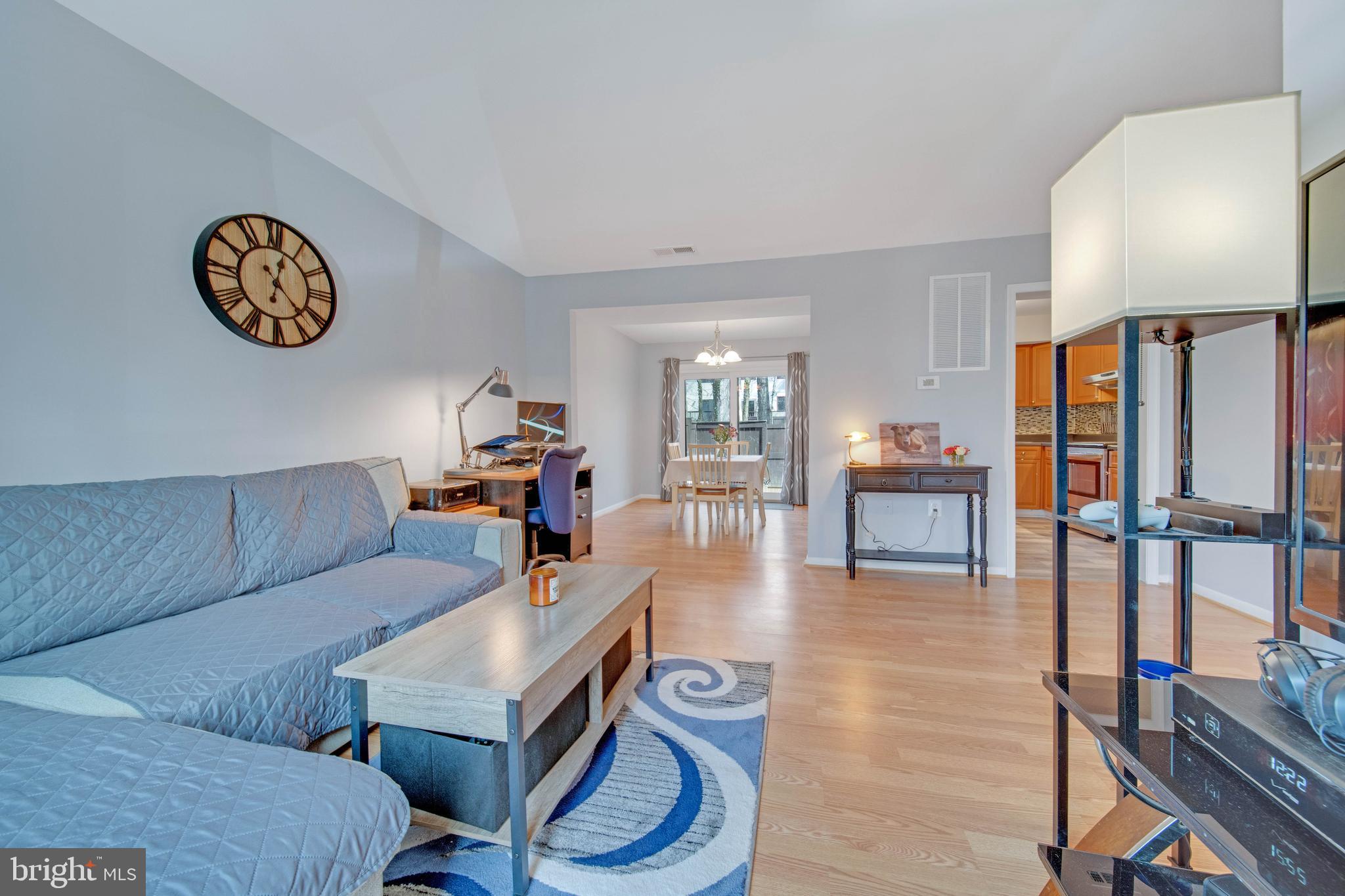 RESTON - Residential