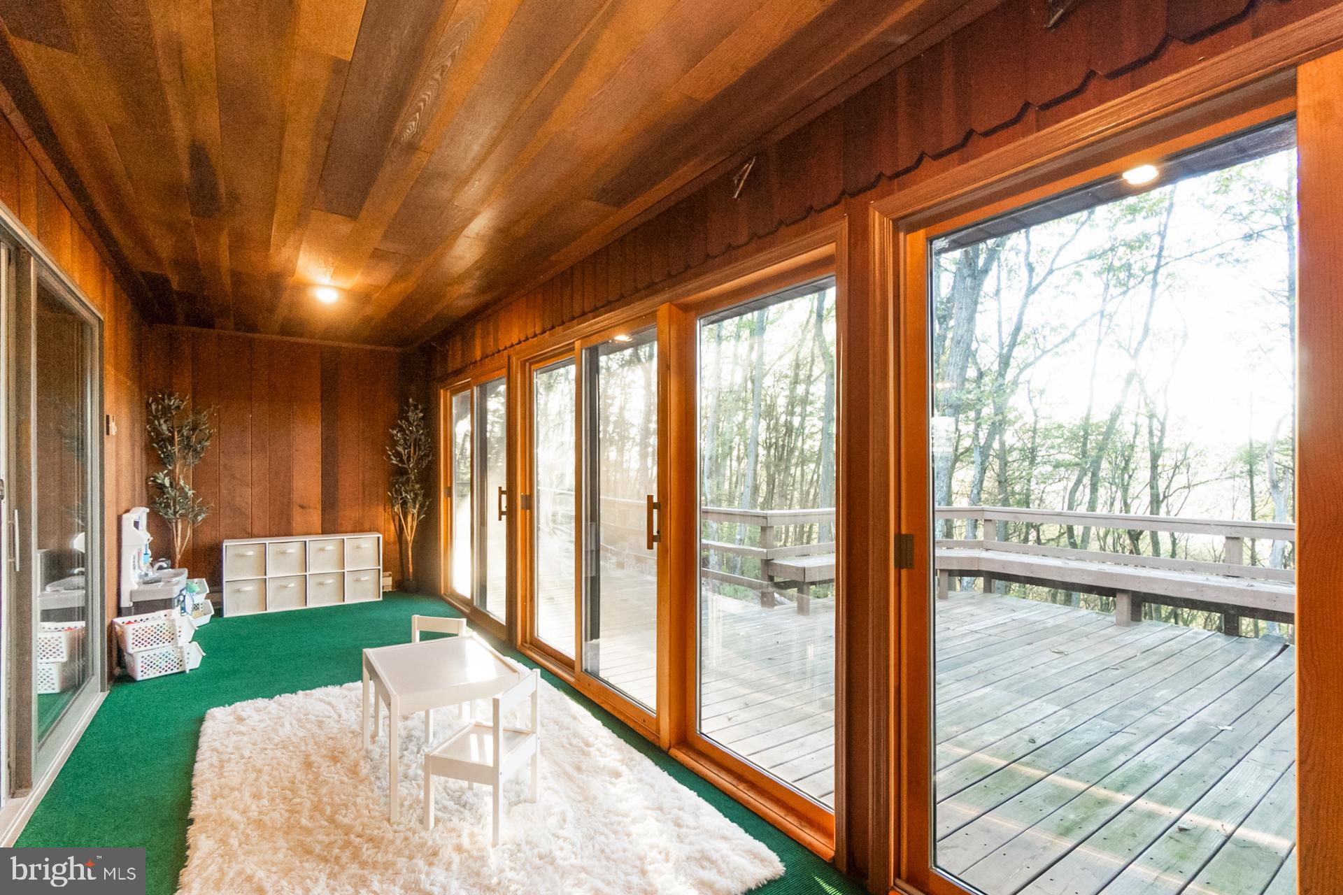 MAHONING MANOR - Residential