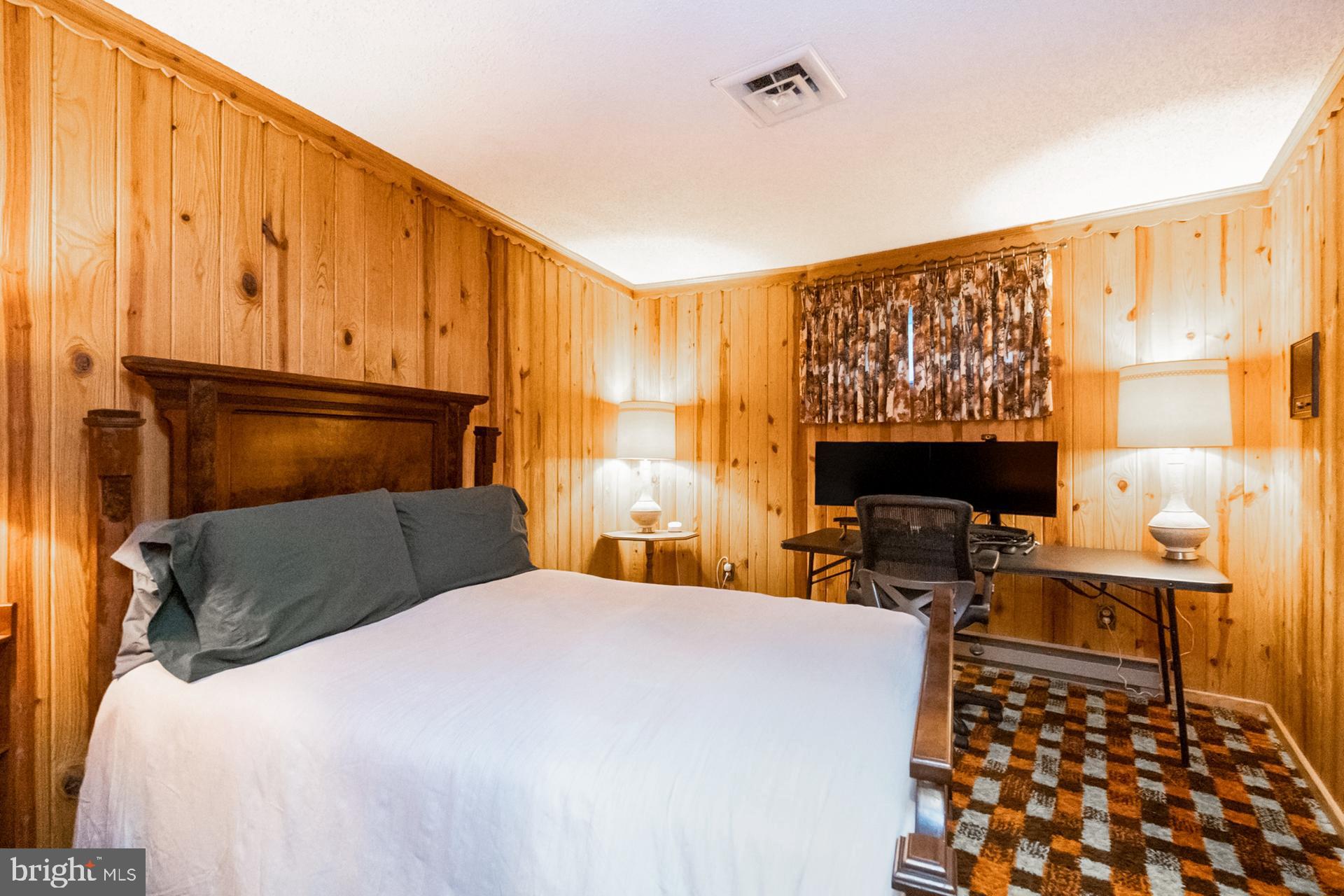 MAHONING MANOR - Residential